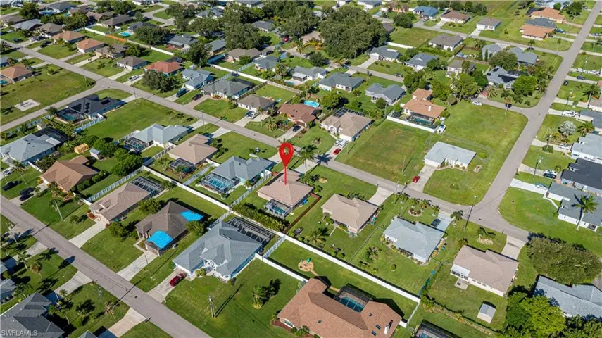 909 SW 6th  CT, Cape Coral, FL 33991
