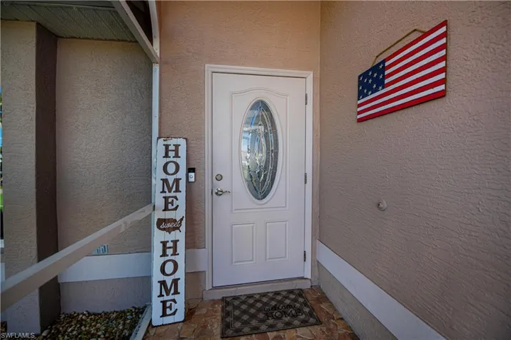 909 SW 6th  CT, Cape Coral, FL 33991