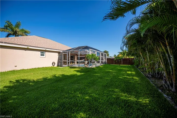 909 SW 6th  CT, Cape Coral, FL 33991