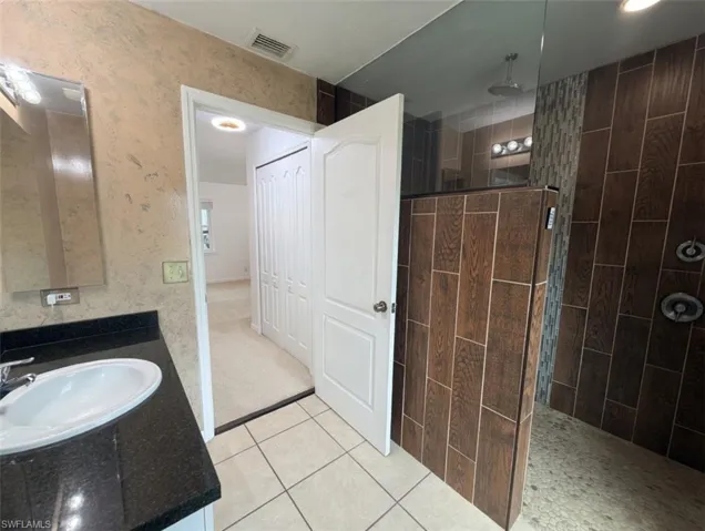 3218 43rd St W, Lehigh Acres, Florida 33971