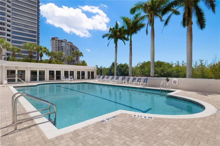 6849  Grenadier  BLVD, Naples, FL 34108