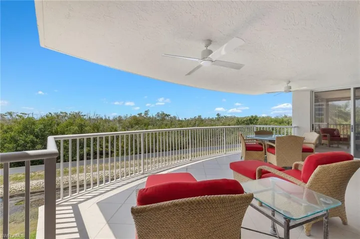 6849  Grenadier  BLVD, Naples, FL 34108