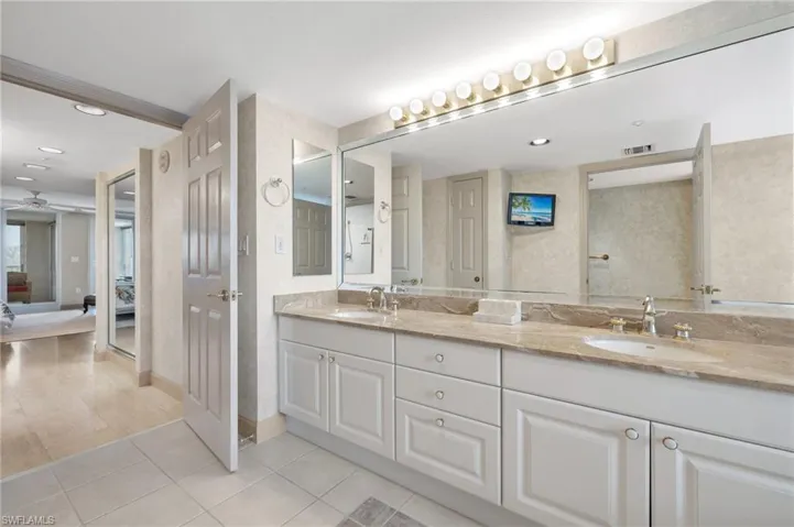 6849  Grenadier  BLVD, Naples, FL 34108