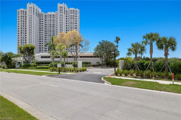 6849  Grenadier  BLVD, Naples, FL 34108