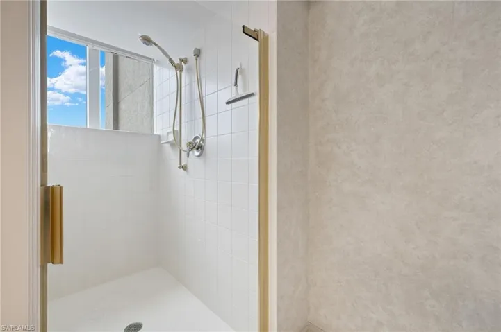 6849  Grenadier  BLVD, Naples, FL 34108