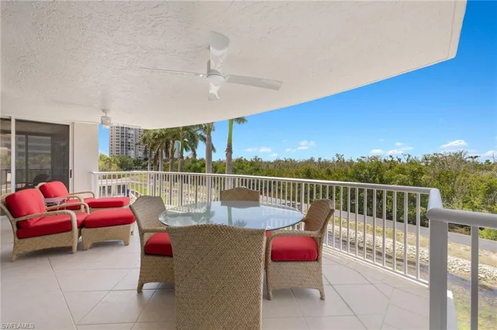 6849  Grenadier  BLVD, Naples, FL 34108