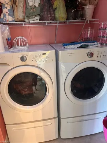 inside laundryW/D go wit the home