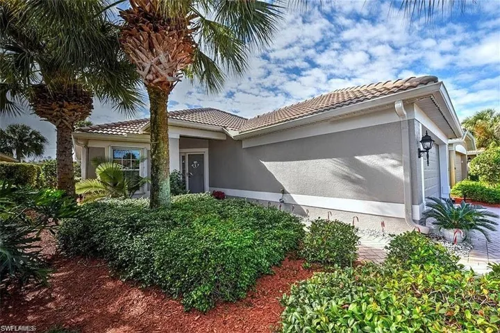 10018 Oakhurst Way, Fort Myers, Florida 33913