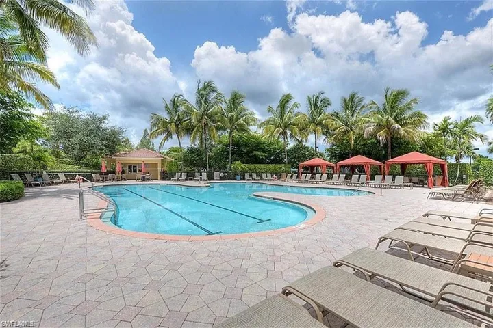 10018 Oakhurst Way, Fort Myers, Florida 33913