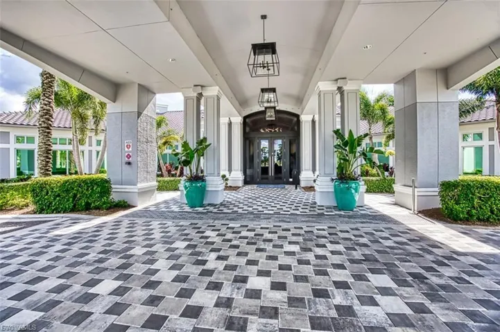 10018 Oakhurst Way, Fort Myers, Florida 33913