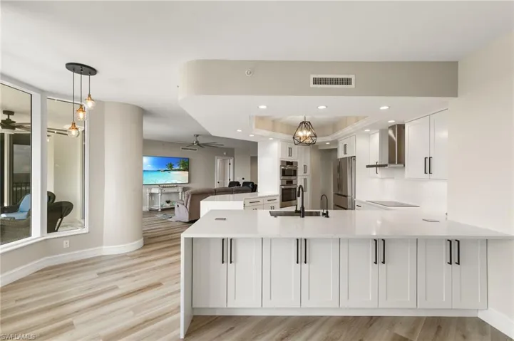 1060 Borghese Ln 902, Naples, Florida 34114