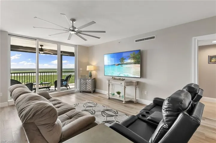 1060 Borghese Ln 902, Naples, Florida 34114