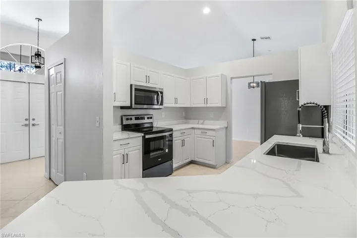 4367 18th St Ne, Naples, Florida 34120
