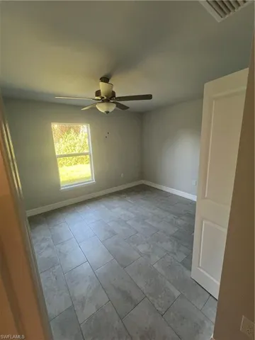Empty room with ceiling fan