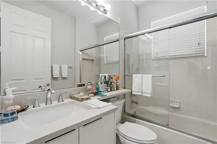 2033 Isla De Palma Cir, Naples, Florida 34119