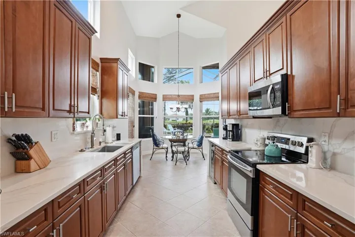 2033 Isla De Palma Cir, Naples, Florida 34119