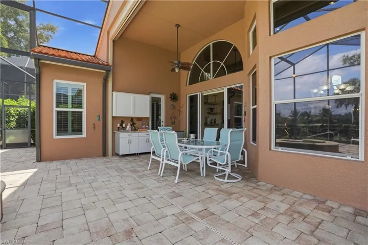 2033 Isla De Palma Cir, Naples, Florida 34119