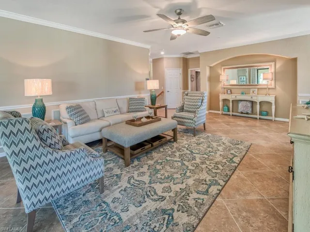 9484 Casoria Ct 201, Naples, Florida 34113