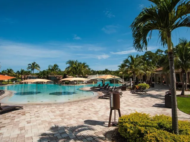 9484 Casoria Ct 201, Naples, Florida 34113