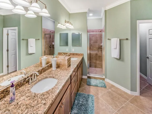 9484 Casoria Ct 201, Naples, Florida 34113