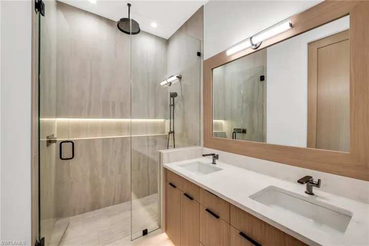 Upstairs Primary Bathroom