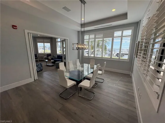 891  10th S ST, Naples, FL 34102