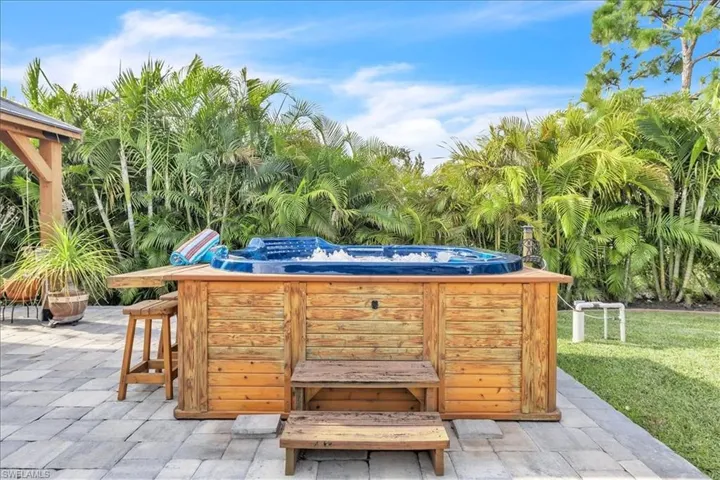 3233 Nw 21st St, Cape Coral, Florida 33993