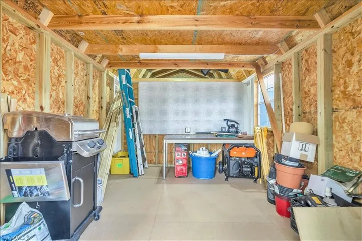 3233 Nw 21st St, Cape Coral, Florida 33993