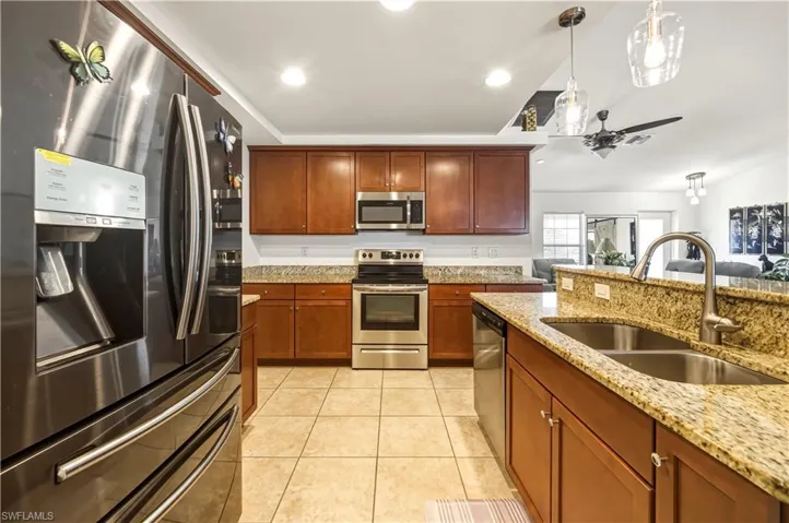 3233 Nw 21st St, Cape Coral, Florida 33993