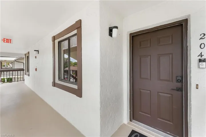 700 Misty Pines Cir 204, Naples, Florida 34105