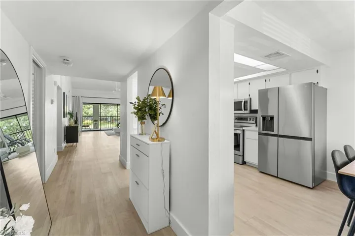 700 Misty Pines Cir 204, Naples, Florida 34105