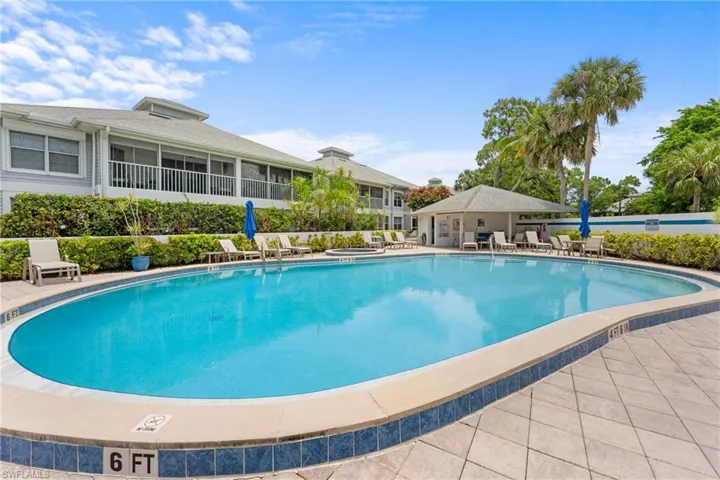 700 Misty Pines Cir 204, Naples, Florida 34105