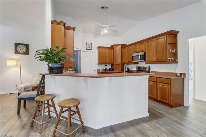 3545  72nd NE AVE, Naples, FL 34120