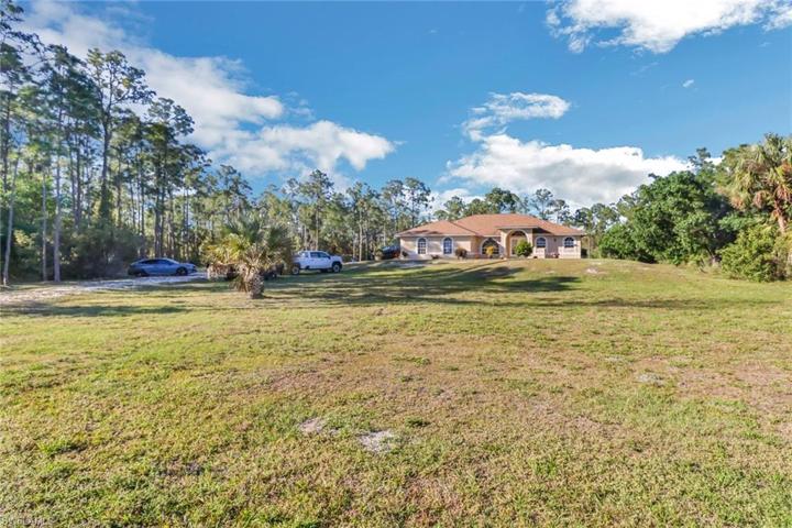 3545  72nd NE AVE, Naples, FL 34120