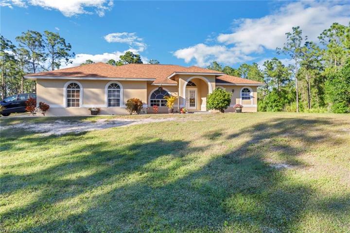 3545  72nd NE AVE, Naples, FL 34120