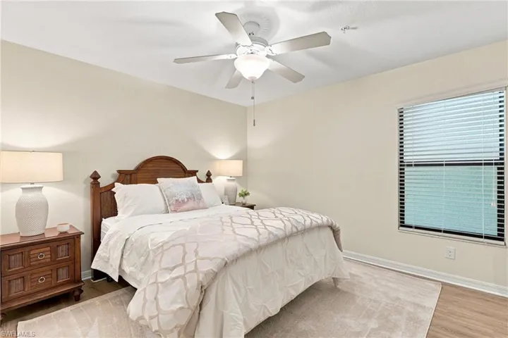9832 Venezia Cir 1025, Naples, Florida 34113
