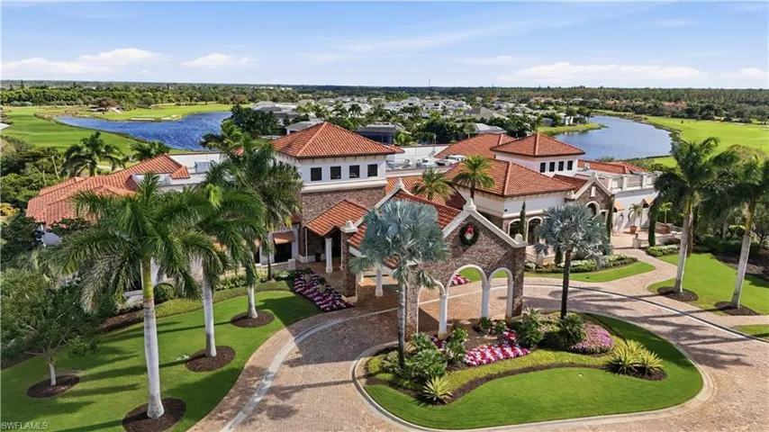 9832 Venezia Cir 1025, Naples, Florida 34113