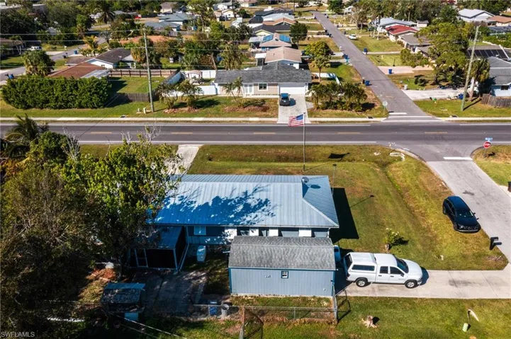 Birds eye view of property