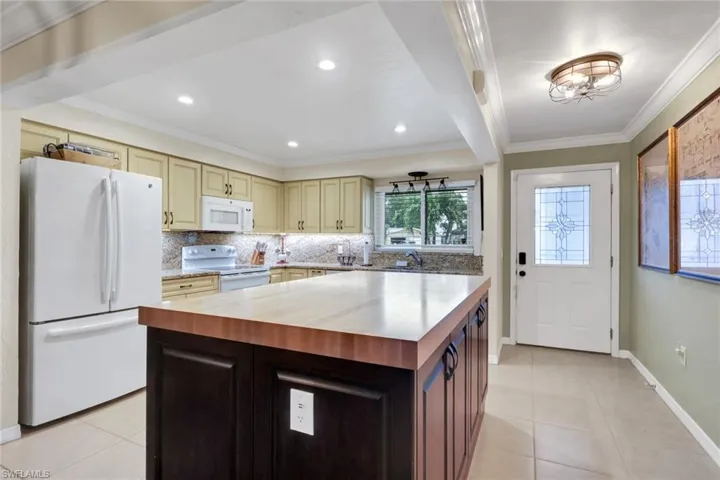 Kitchen island
