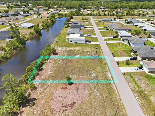 3000 Ne 1st Pl, Cape Coral, Florida 33909