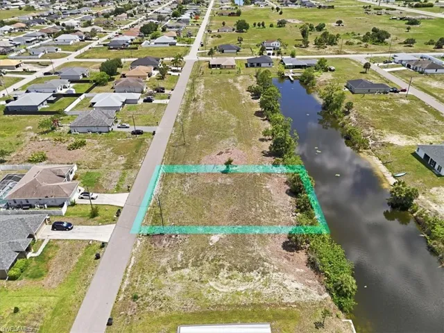 3000 Ne 1st Pl, Cape Coral, Florida 33909