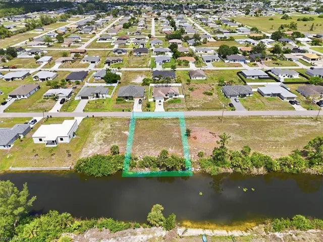 3000 Ne 1st Pl, Cape Coral, Florida 33909
