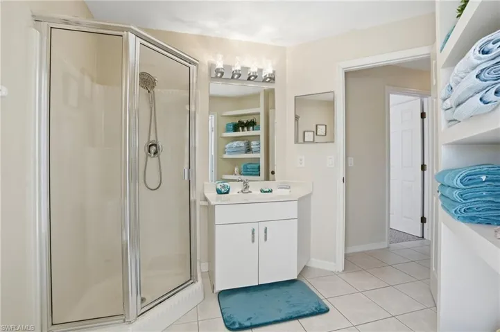 4925 Sorrento Ct, Cape Coral, Florida 33904