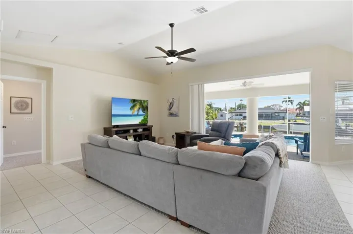 4925 Sorrento Ct, Cape Coral, Florida 33904