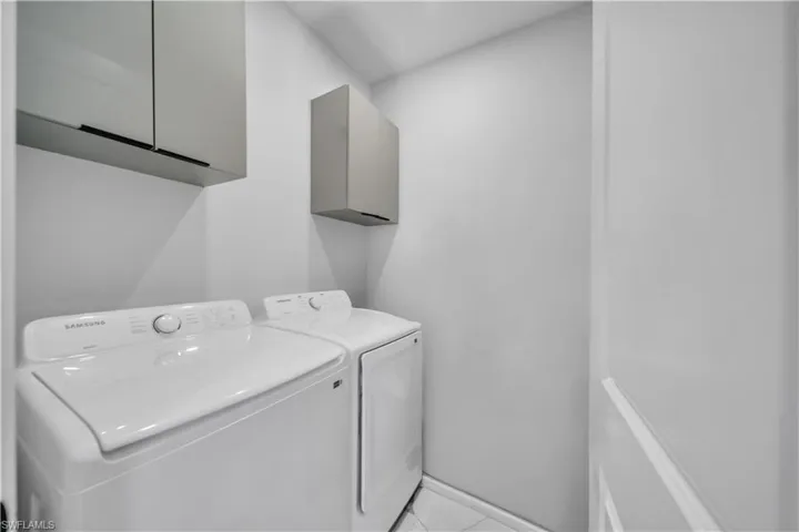 1128 Nelson Rd N, Cape Coral, Florida 33993