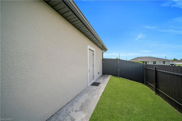 1128 Nelson Rd N, Cape Coral, Florida 33993