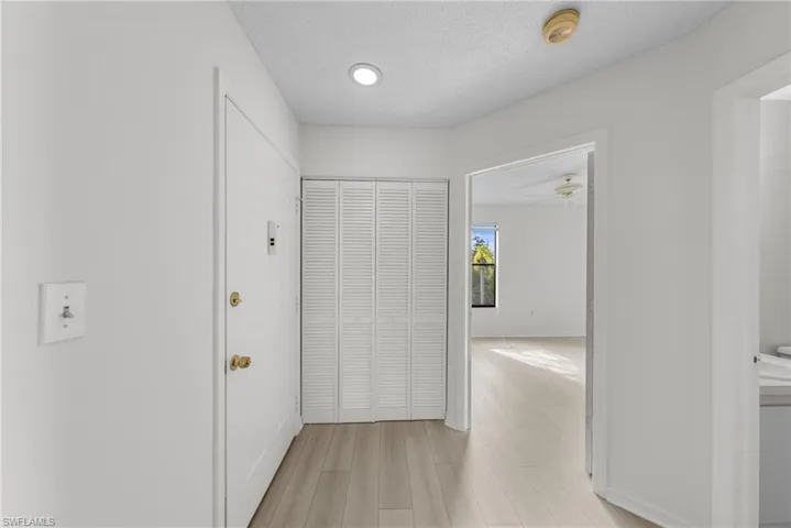 9265 Lake Park Dr 201, Fort Myers, Florida 33919