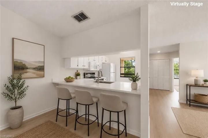 9265 Lake Park Dr 201, Fort Myers, Florida 33919