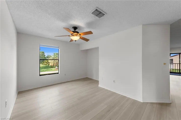 9265 Lake Park Dr 201, Fort Myers, Florida 33919