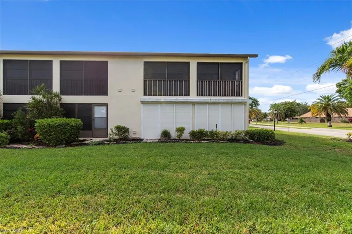 9265 Lake Park Dr 201, Fort Myers, Florida 33919